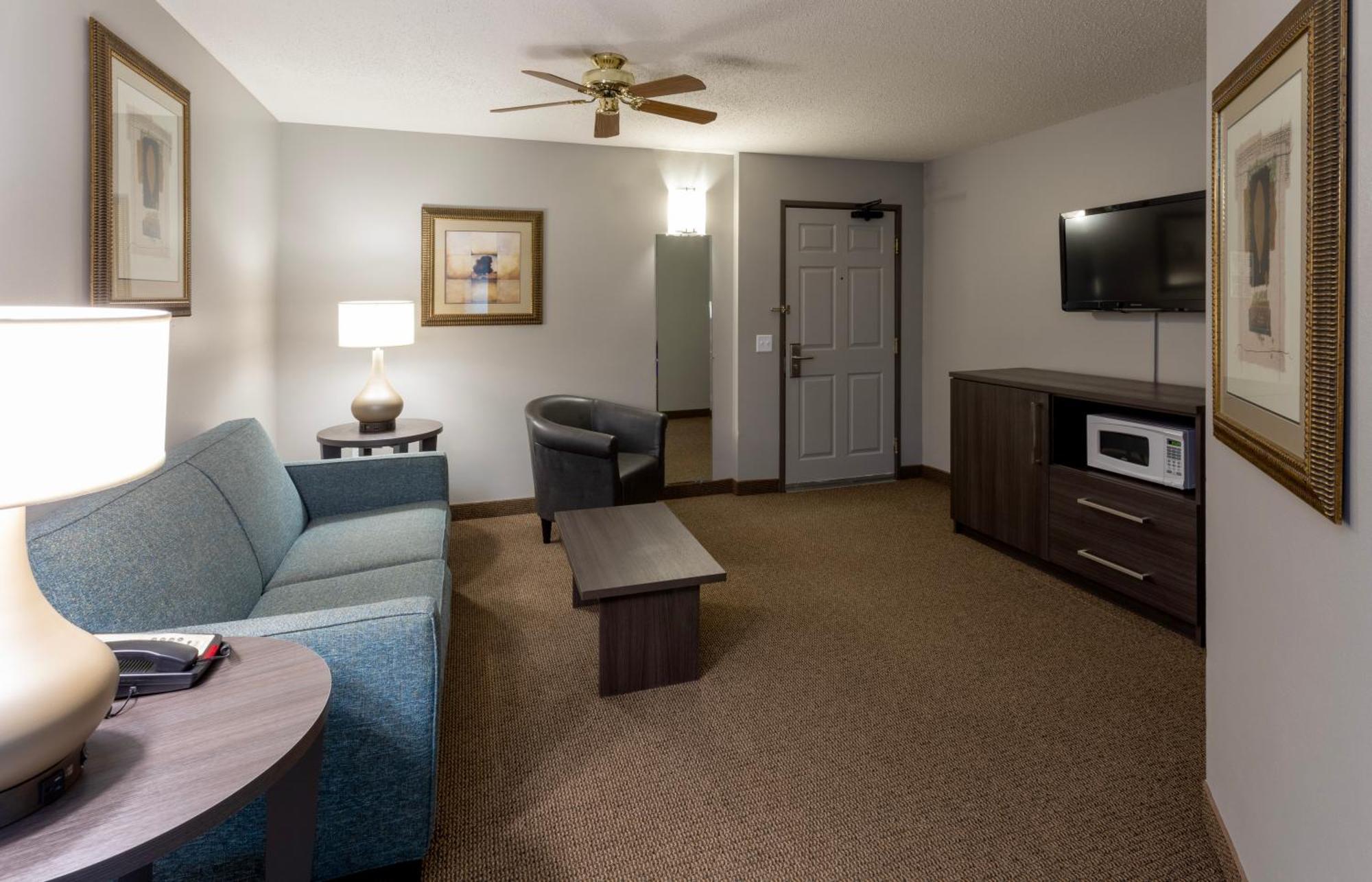 Paynesville Inn&Suites Extérieur photo