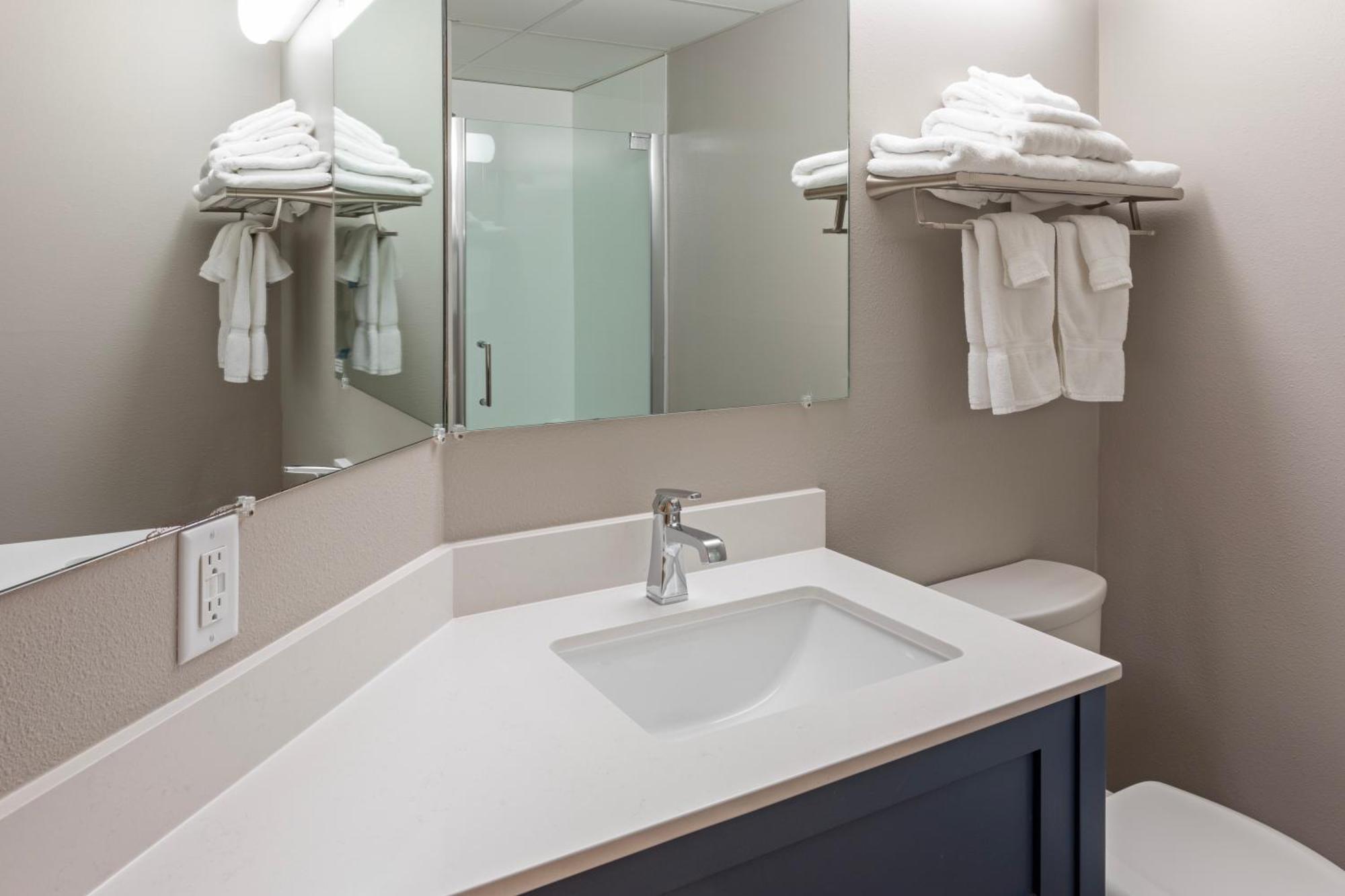 Paynesville Inn&Suites Chambre photo