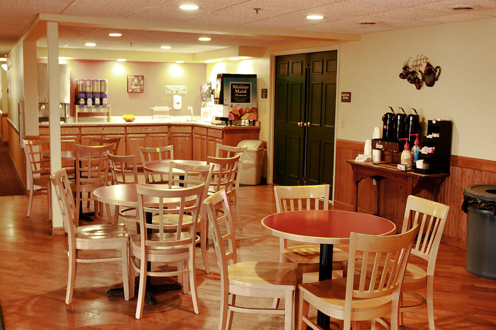 Paynesville Inn&Suites Extérieur photo