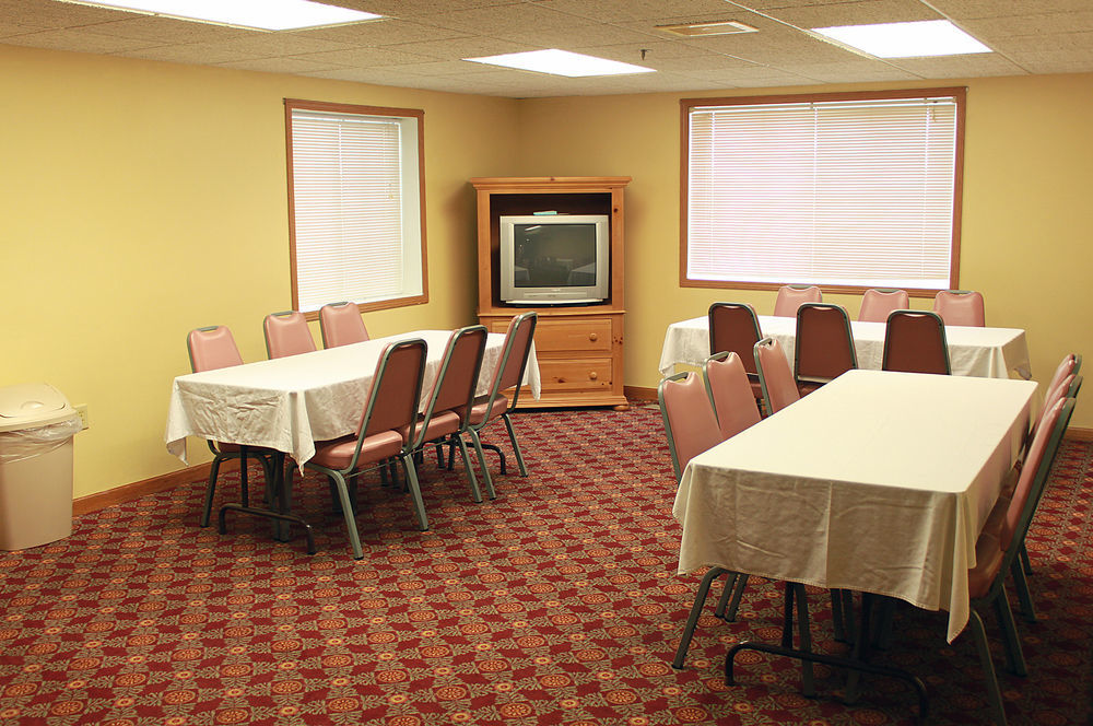 Paynesville Inn&Suites Extérieur photo