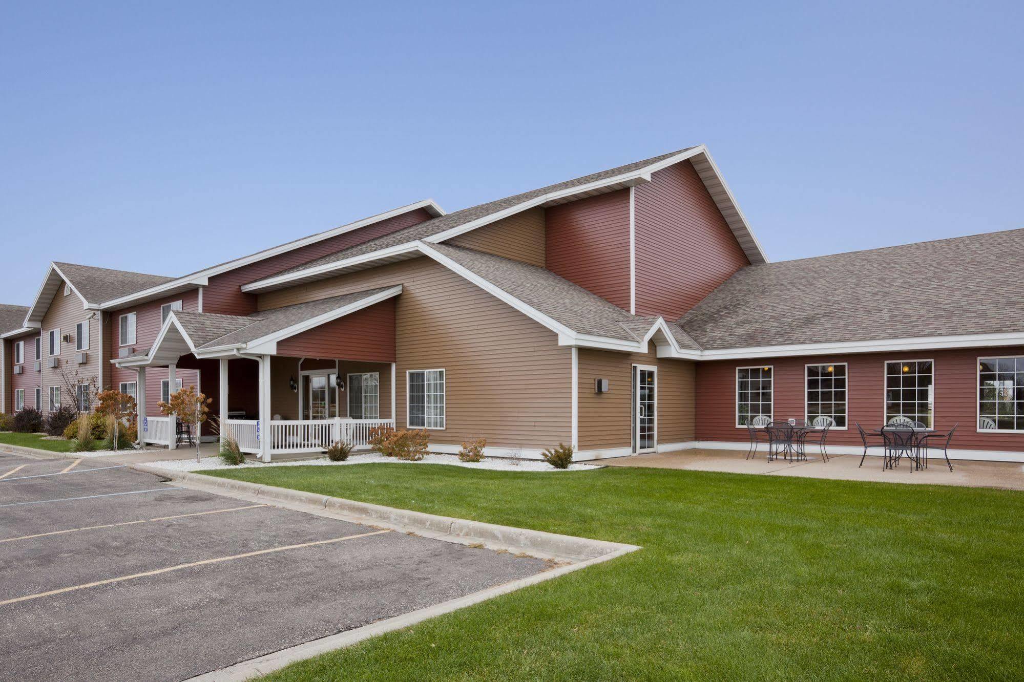 Paynesville Inn&Suites Extérieur photo